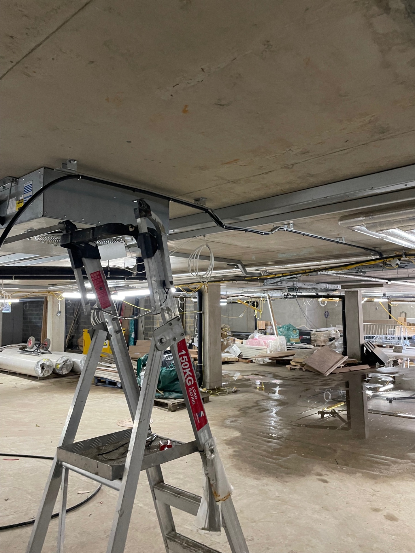 Site ladder work during electrical installation